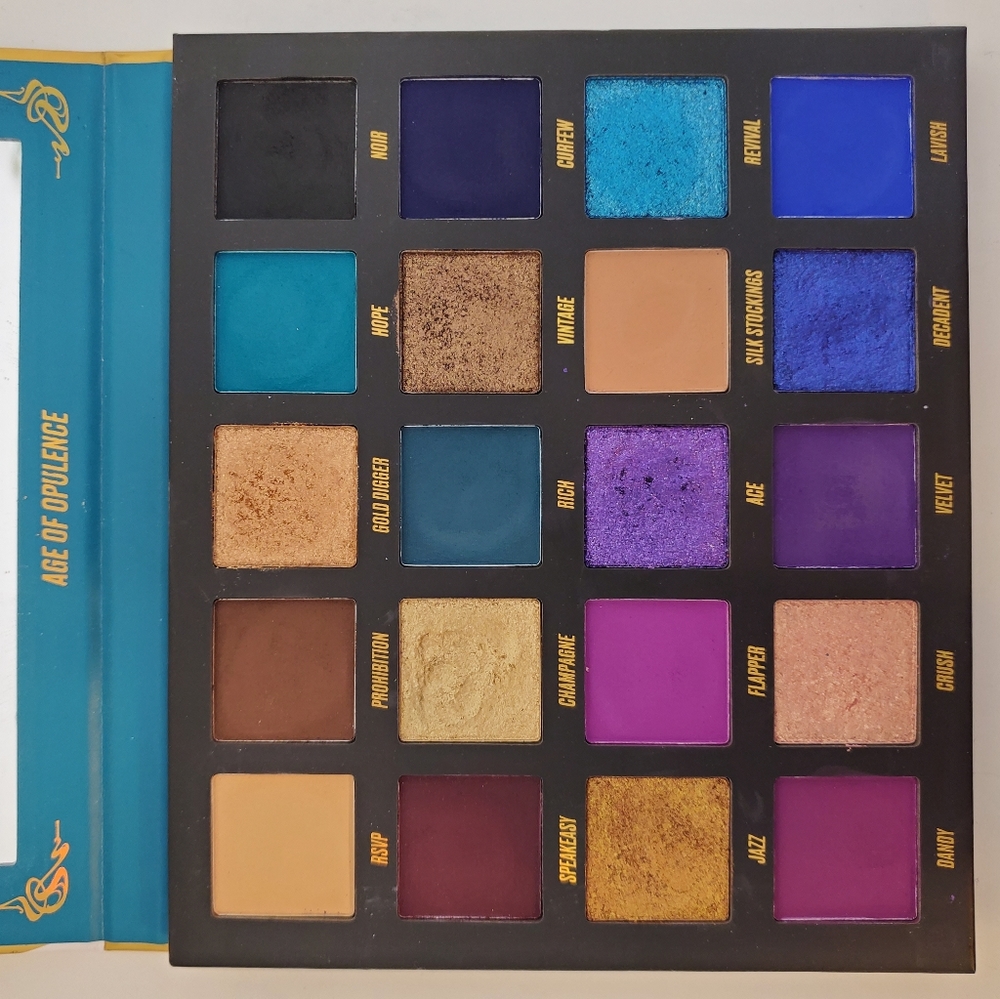 Beauty Bay Age of Opulence palette